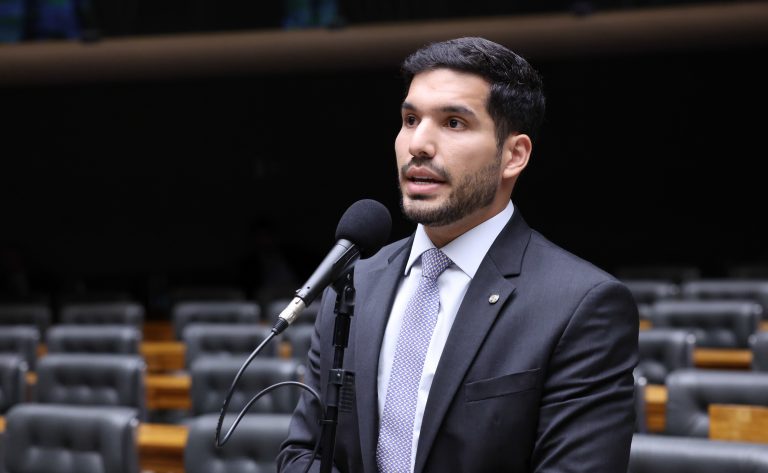 André Fernandes, autor da proposta. Foto: Kayo Magalhães / Câmara dos Deputados
