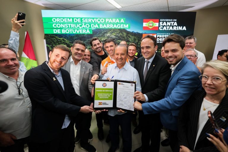 Governador Jorginho Mello autoriza construção da Barragem de Botuverá para conter enchentes em Brusque e região